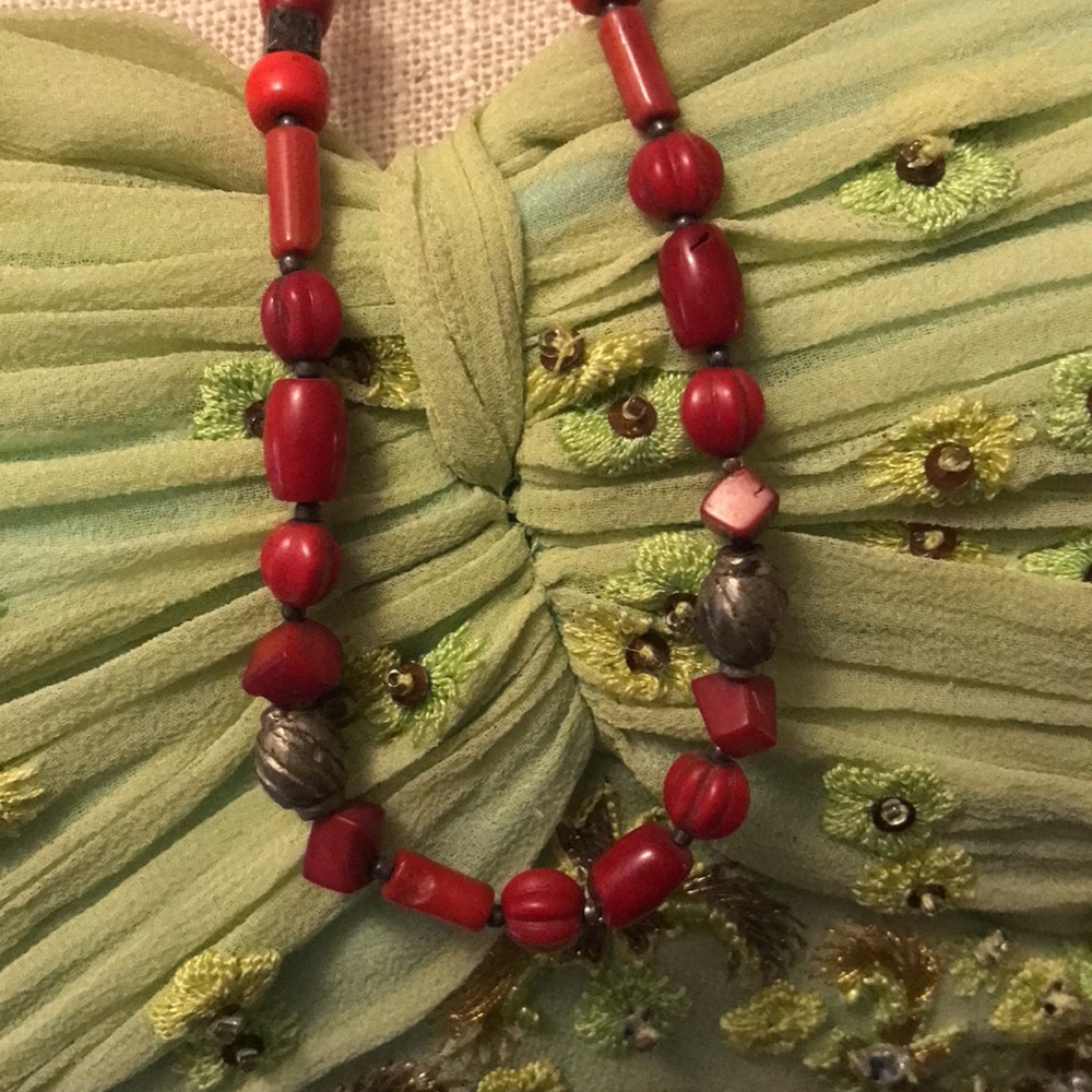 Chachal Antique Native Guatemalan SS Coral Necklace - Picture 8 of 10